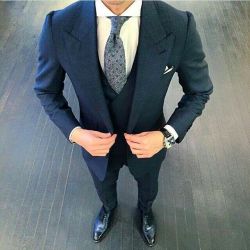 dresswellbro:  Men’s fashion and outfit inspiration blog.Daily updates and fresh ideas