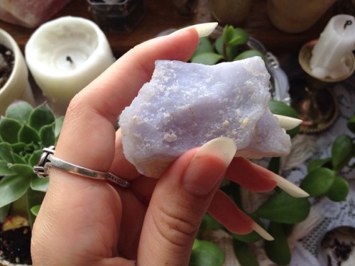 floralwaterwitch: My cute little blue lace agate cave