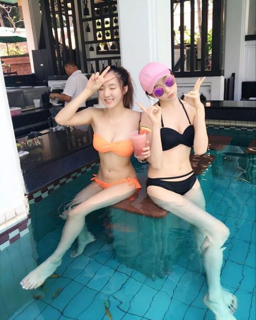 kpopgirlsinbikinis:Stellar - Minhee + Gayoung – Instagram