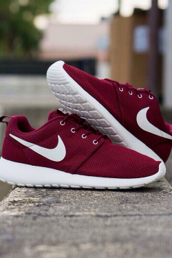 Roshe runs ❤️ on We Heart It - http://weheartit.com/entry/172885472