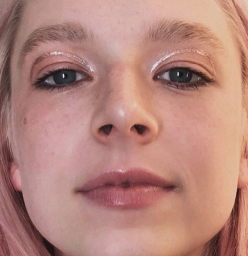 glowdetails:euphoria has one of the best makeup looks on a tv show and thats the tea