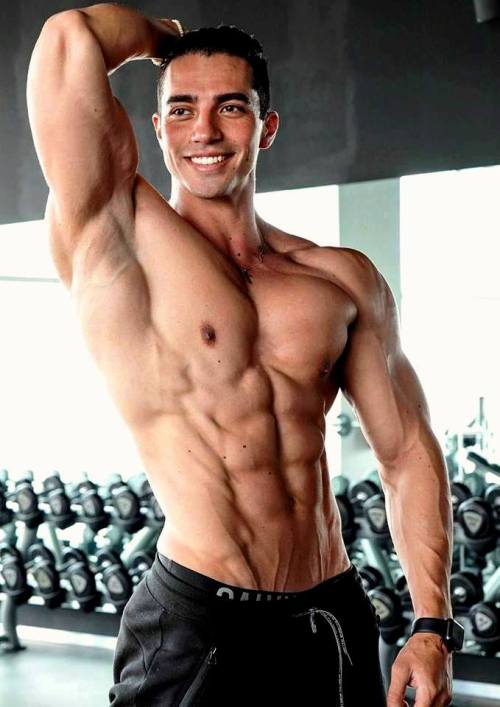 surveying-men:  Rodrigo Romeh