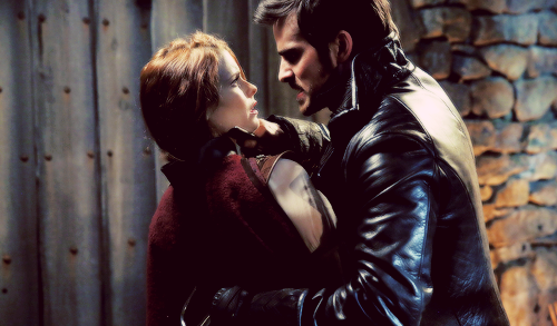 donnaspaulsens:  ariel and hook | 3x17 “the jolly roger” episode stills {x} 