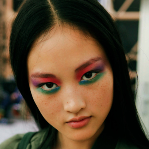 bedlamm:    Jing Wen @ Chanel Spring 2015 Backstage   