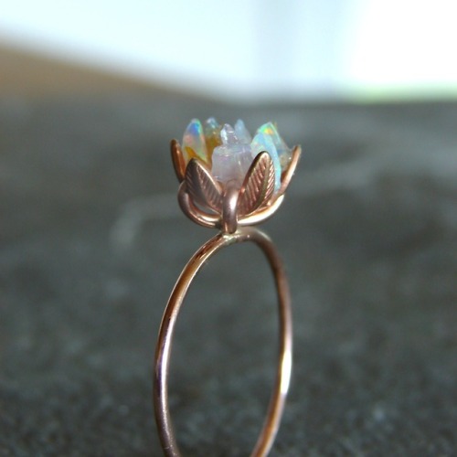 colorarium: sosuperawesome:  Lotus Flower Rings  Gemologies on Etsy  See our #Etsy or #Rings tags   /gasps softly 