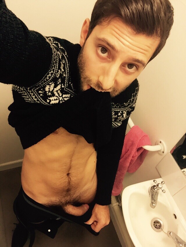 Nude Males That I Like To Reblog (NSFW)