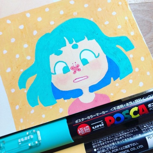 Here’s a little #poscapens doodle I did in a tiny corner of my sketchbook lol! I got a set of #posca