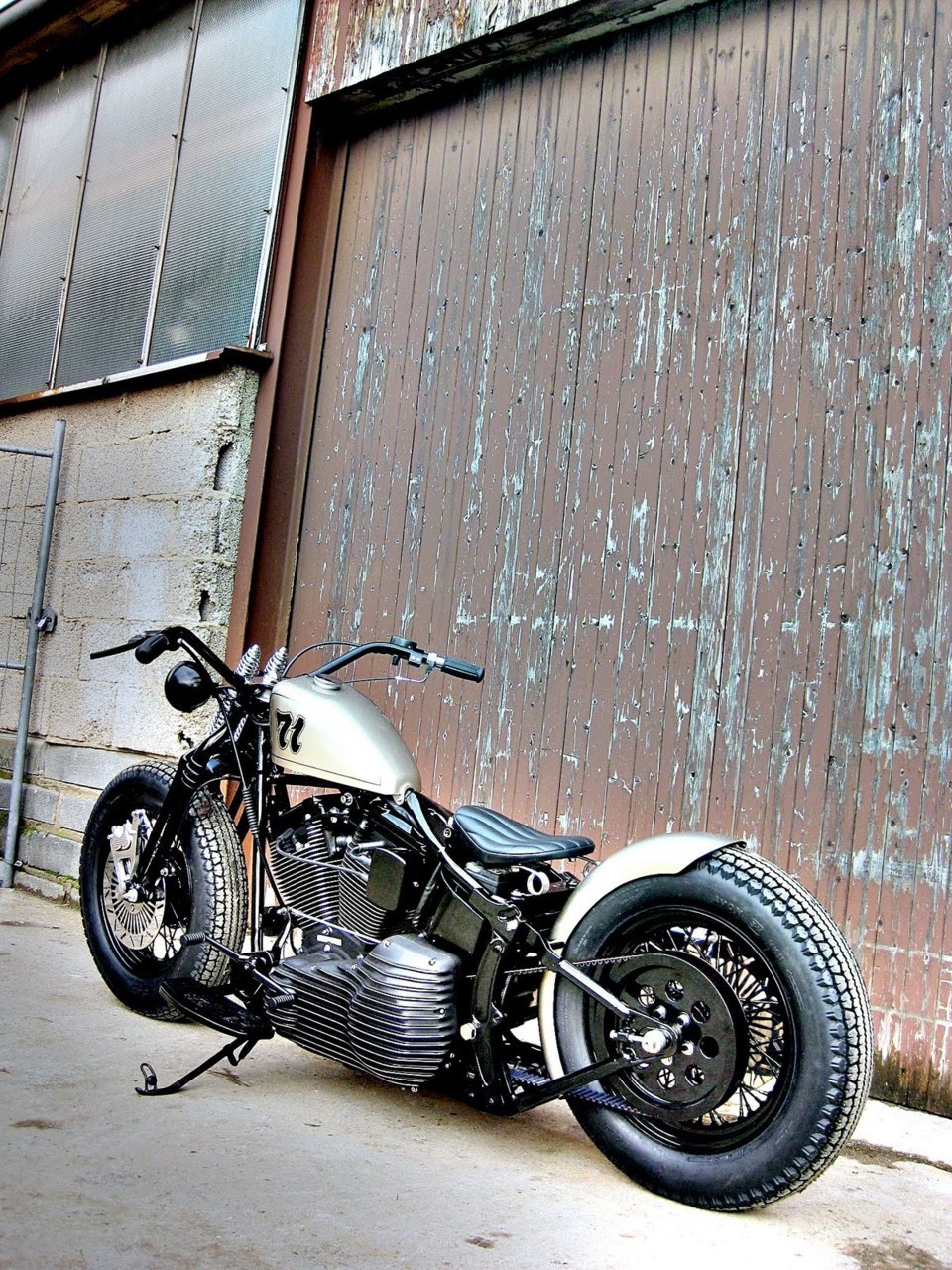 girls-n-cars:   &gt; &gt; girls-n-cars &lt; &lt;  