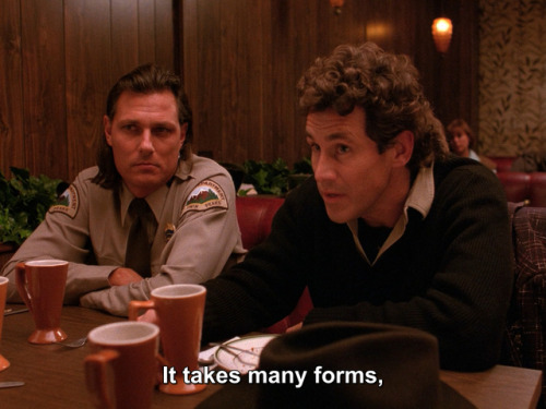 inthedarktrees:  Something very strange in these old woods.Michael Ontkean, Michael Horse, Kyle MacLachlan, Everett McGill   | Twin Peaks