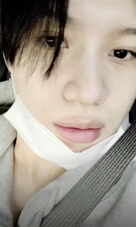 Day 317/548 of Taemin’s enlistment (210531 - 221130)VLIVE ‘Not saying anything’ 210315