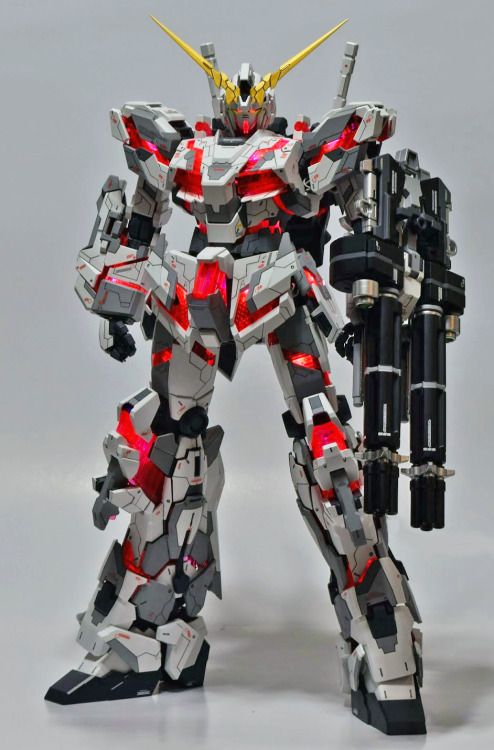 mechaddiction: GUNDAM GUY: PG 1/60 Unicorn Gundam - Customized Build w/ LEDs #mecha – 