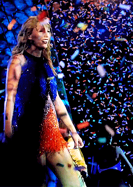 fifthharmonys: Hold on to spinning aroundConfetti falls to the groundMay these memories break our fa