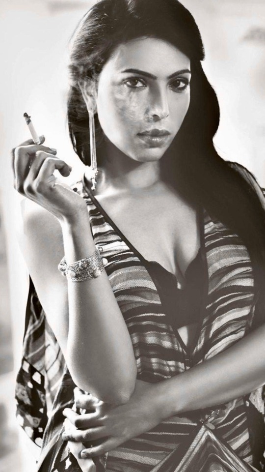 Smoking Celebs 2022