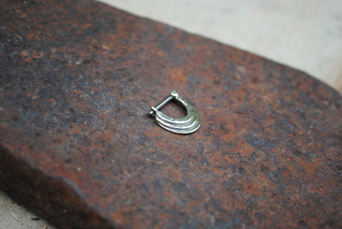 14g 3/8 Silver Hammered Triple Blade w/niobium hingeby Honeycomb Organics