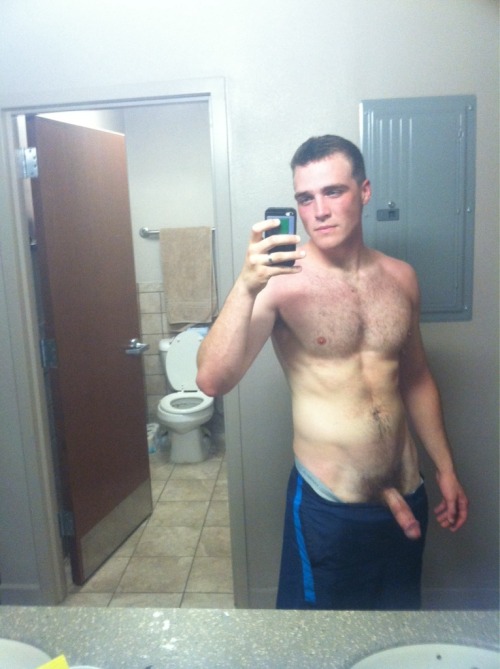 instaguys:  Guys with iPhones Source: gwip.me 