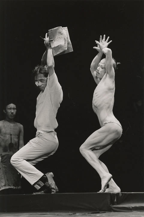 ohthentic: 42ndand5th:  Tatsumi Hijikata training Korichi Tamano Tokyo, 1972  Eikoh Hosoe   Oh 