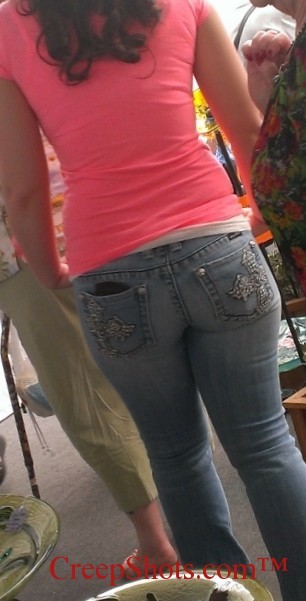 creepshots:  Phat swap-meaty ass in tight jeans creeped @garcdav44 Visit CreepShots.com