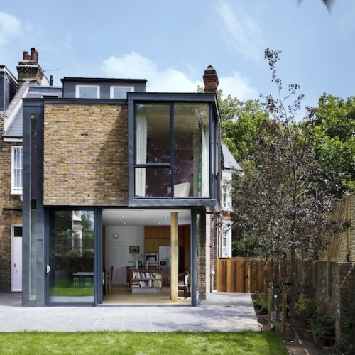 takeovertime: Modern Renovation of a Classic London Home Patrick Sisson, dwell.com A bay window build-out helps a turn-of-the-century home look forward.While it was a grand old dame, boast­ing Edwar­dian class and a Queen’s Park address, the home