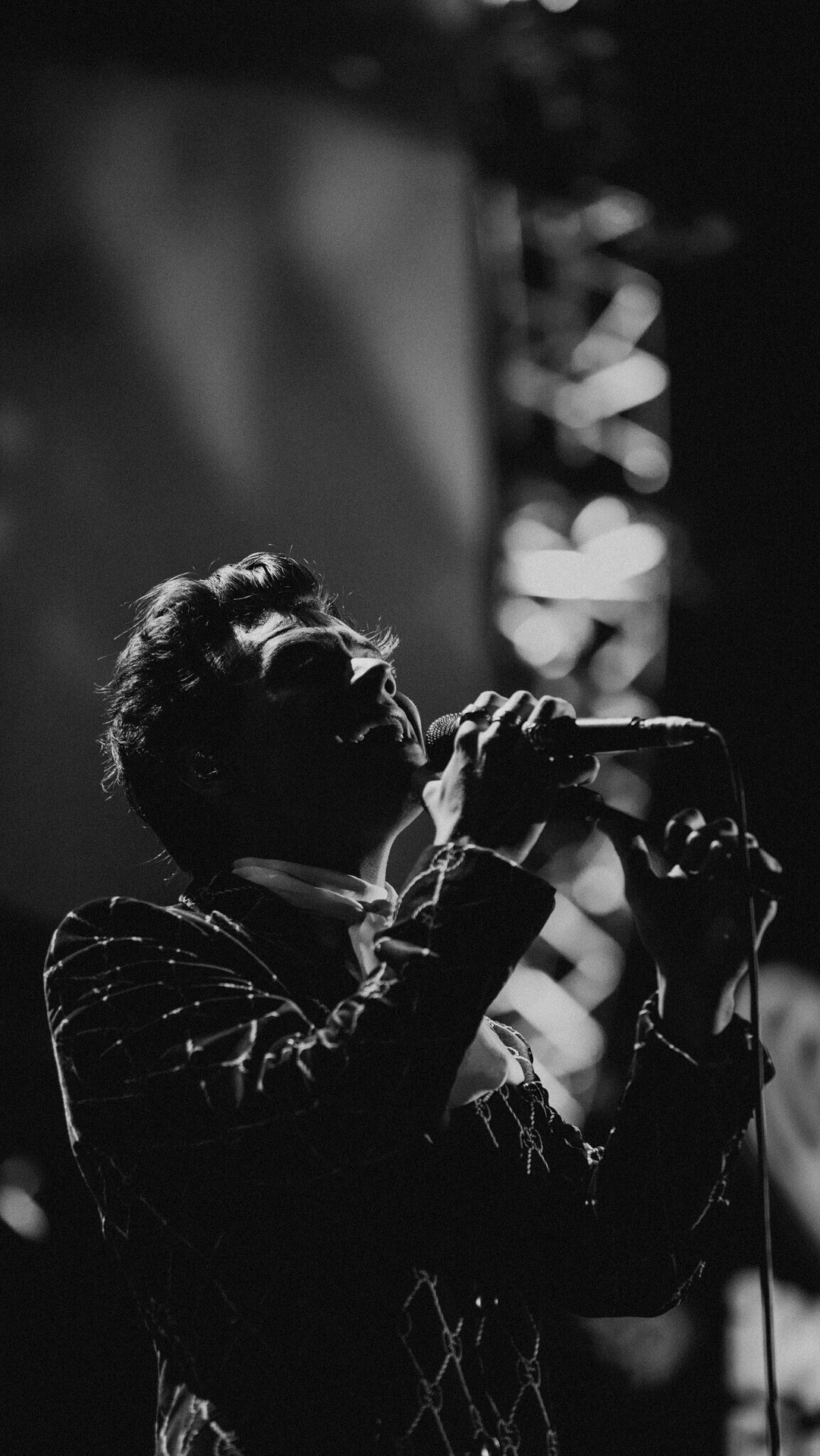 Juli Harry Styles Black And White