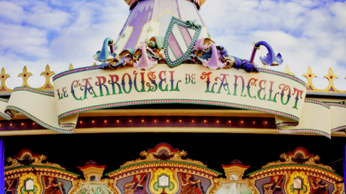 Disneyland Paris | Fantasyland↪   Le Carrousel de Lancelot