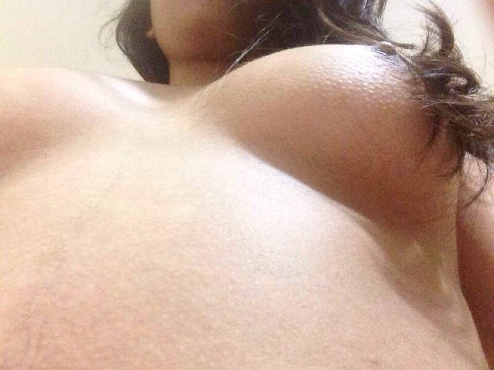 shareyourselfanonymouslyhere:  Thanks anonymous for an incredibly sexy submission,