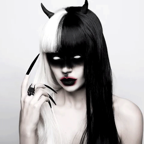 miss-obsolete: Artist: Beatriz Mariano.  (★Miss Obsolete★)  