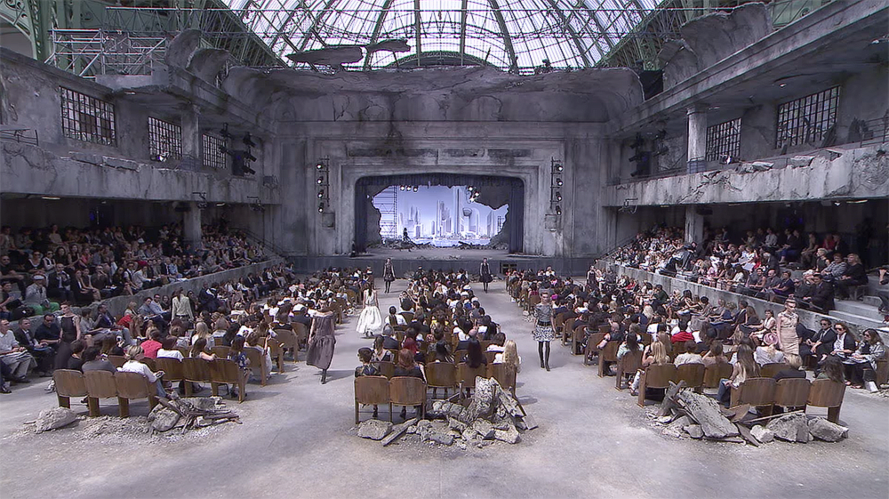 reichsstadt:jesus-aime-la-house:The sets at Chanel 2008 - 2015these sets consistently