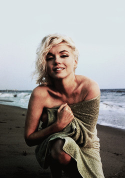 missnormajeanes:   Marilyn Monroe by George Barris, 1962 