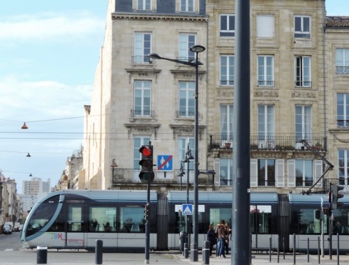 Vieux et nouveau, Bordeaux, 2017.