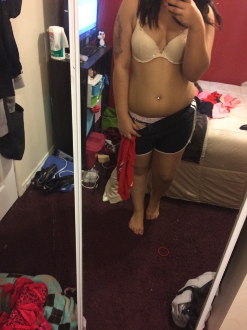 your-daily-models:  ownedlilprincess:  bought so many goodies yesterday!💕🎀  Cute body 😊