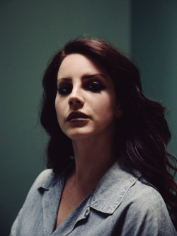 lanadelreychronicles:  Lana Del Rey photographed