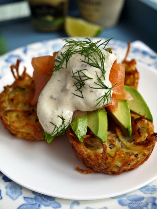 eat-food-everyday:Oven baked hash brown potato rosti brunch with smoked salmon
