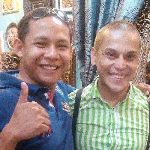 It is a great honor to meet the renowned chameleon in the art industry and a fellow #Josenian, Jessie Glova. #proudJosenian#JosenianPride #Adelante