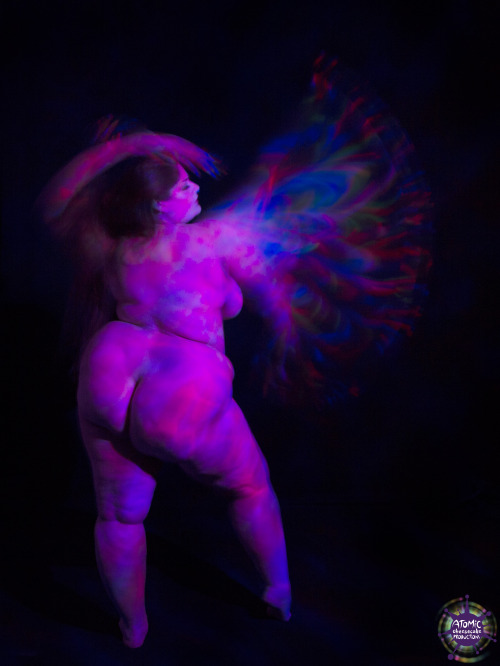 Porn photo ryansuits:  Light Paintings with Carina //