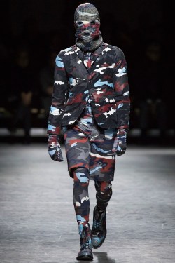 Moncler 16