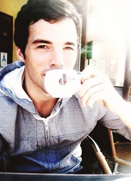  @AnnaBanks: Having tea in the morning with this adorable guy. Great way to start off the day. #SoInLove  