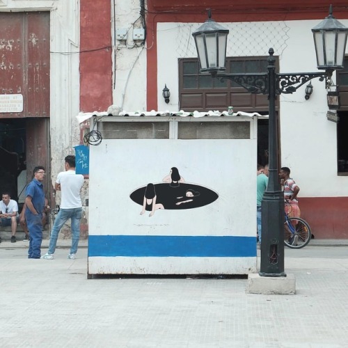 Teleport to the pool because it’s so hot!!!!! #cuba #havana #stickerbomb #streetart #teleport #gongk