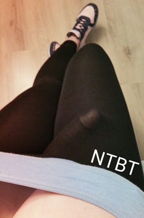 bitch-daddy:  not-to-be-tamed:  She said she was going for a run…  I’d love to be caught by her.  Truly beautiful!!