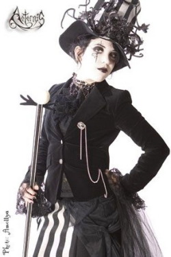 victorian-goth:  Victorian goth