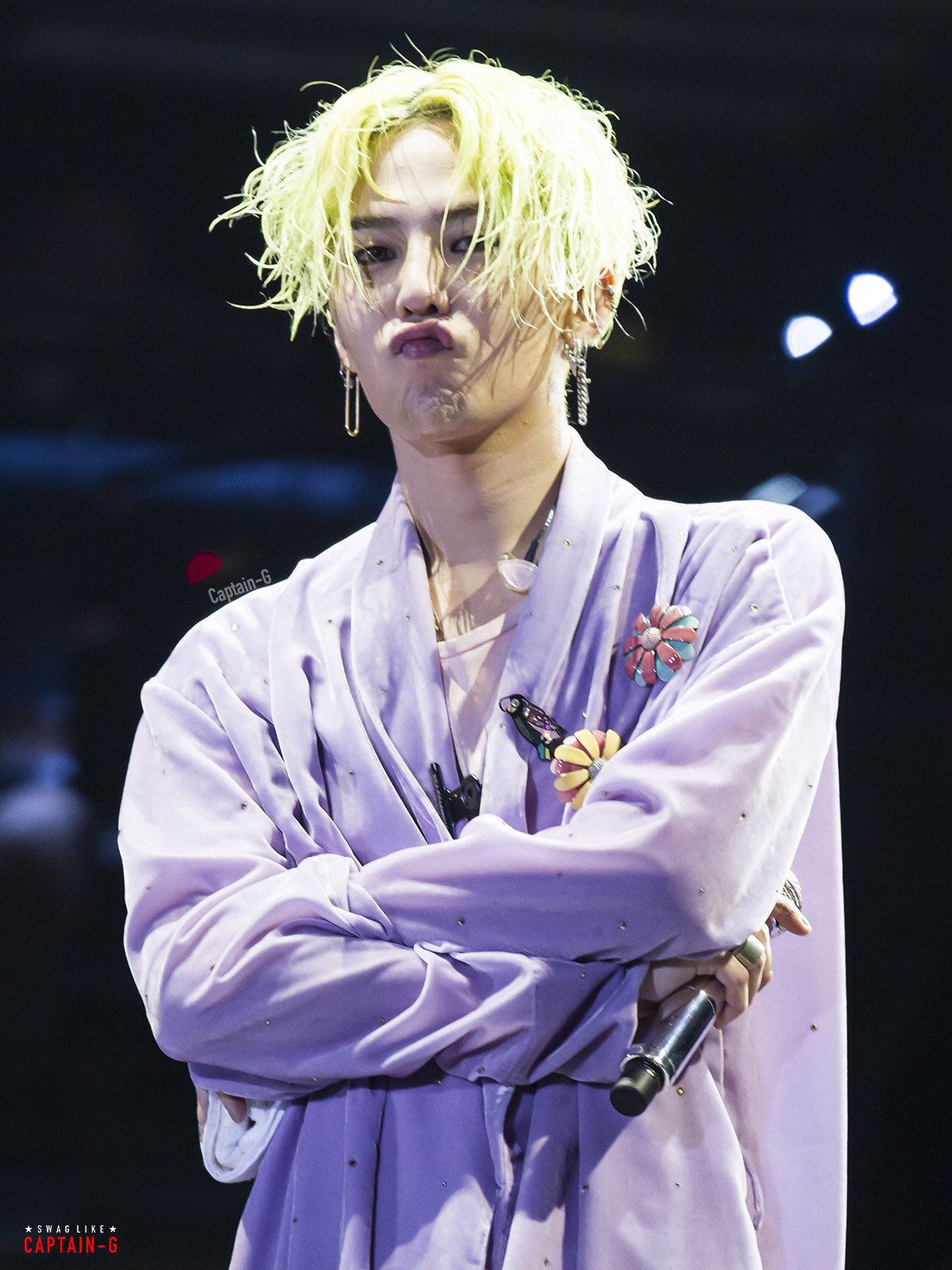 Videos  Photos] 2015-01-25 G-Dragon at the Saint Laurent Fashion Show in  Paris - 빅뱅 BIGBANGmusic