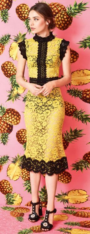 the-fashion-dish:Dolce & Gabbana Spring/Summer 2017 Collection Tropical City 