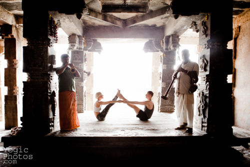 Kate & Sergey Melkote, Karnataka, India Christine Hewitt © yogicphotos.com