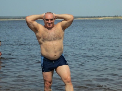 naughtydbn:  Super hot daddy bear