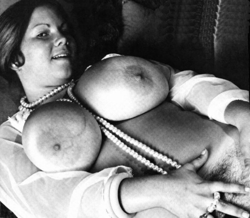vintage-racks:  Karen Brown 