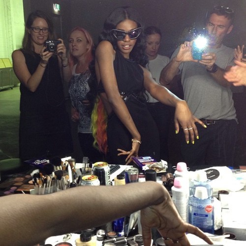 capturingherthoughts:  yoncevevo: Azealia at the Bazaar Photoshoot 3/7/13   But look at the guy giving all that face “yussssssss darling you look stunning!”
