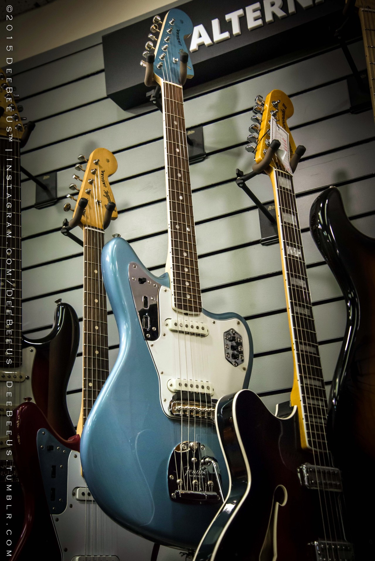deebeeus:More guitar shopping  this week in Toronto, Canada:1) Gibson Custom Trini