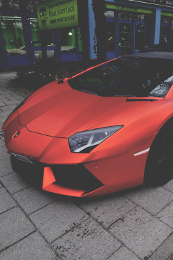 Matte Red Aventador Via