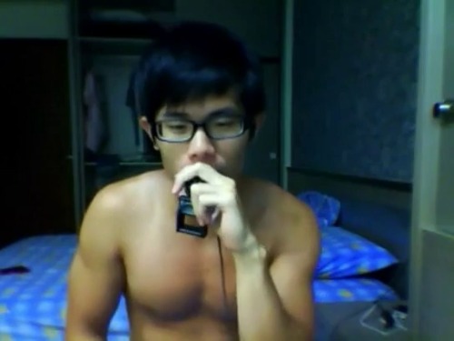 https://gaykoreandude.tumblr.com/post/129830894898
