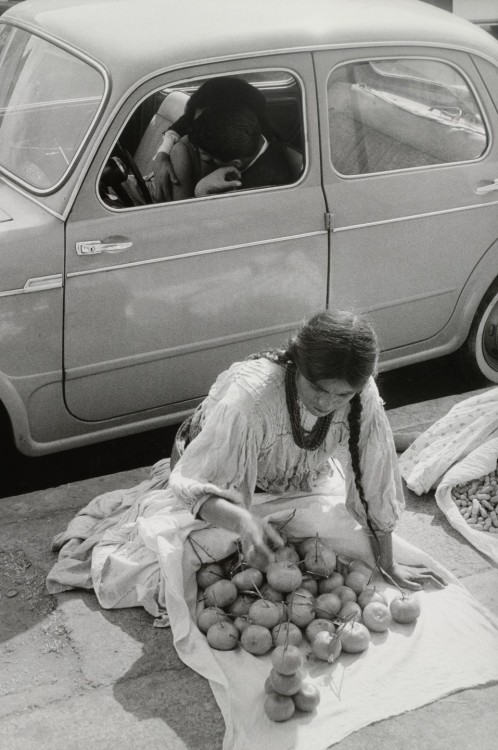 moma-photography:Mexico, Henri Cartier-Bresson, 1963, MoMA: PhotographyGift of the artistSize: 23 1/