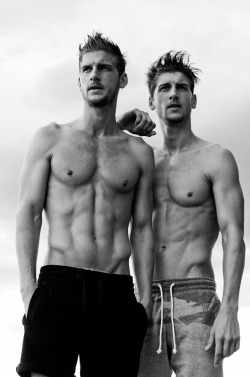 handsomemales:  nicholas and campbell pletts